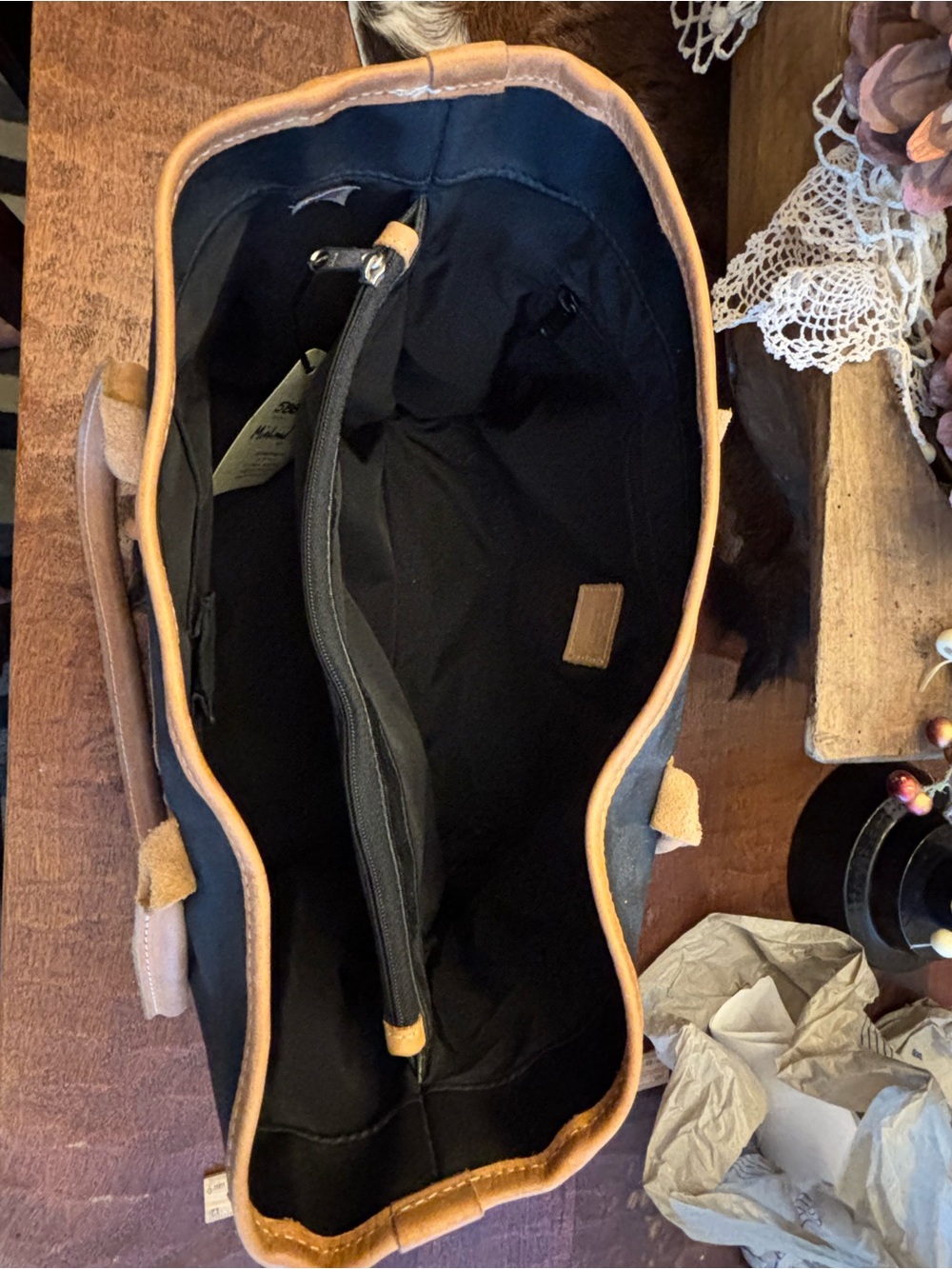 Jon Hart Shoulder Book Bag - Picture 7 of 7